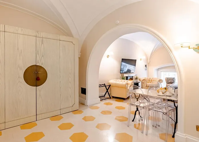 Rione Monti Charming Colosseo Apartment *